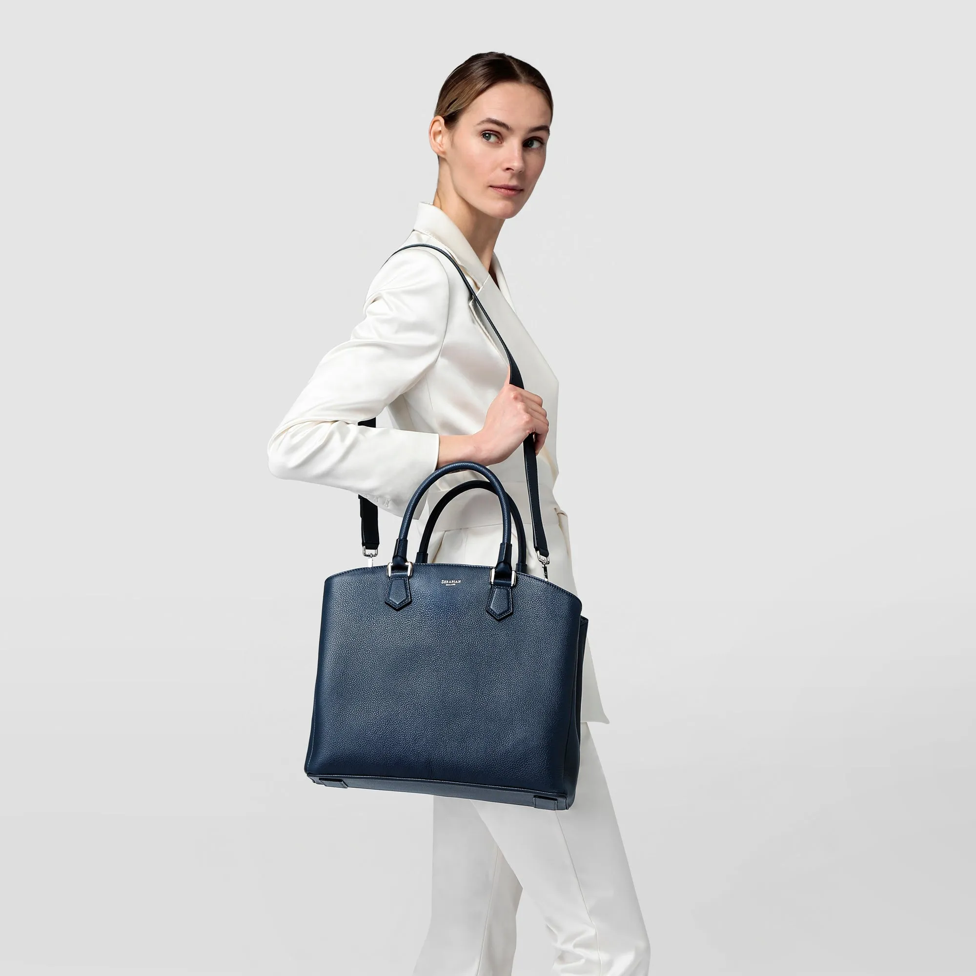 LUNA HANDBAG IN RUGIADA LEATHER